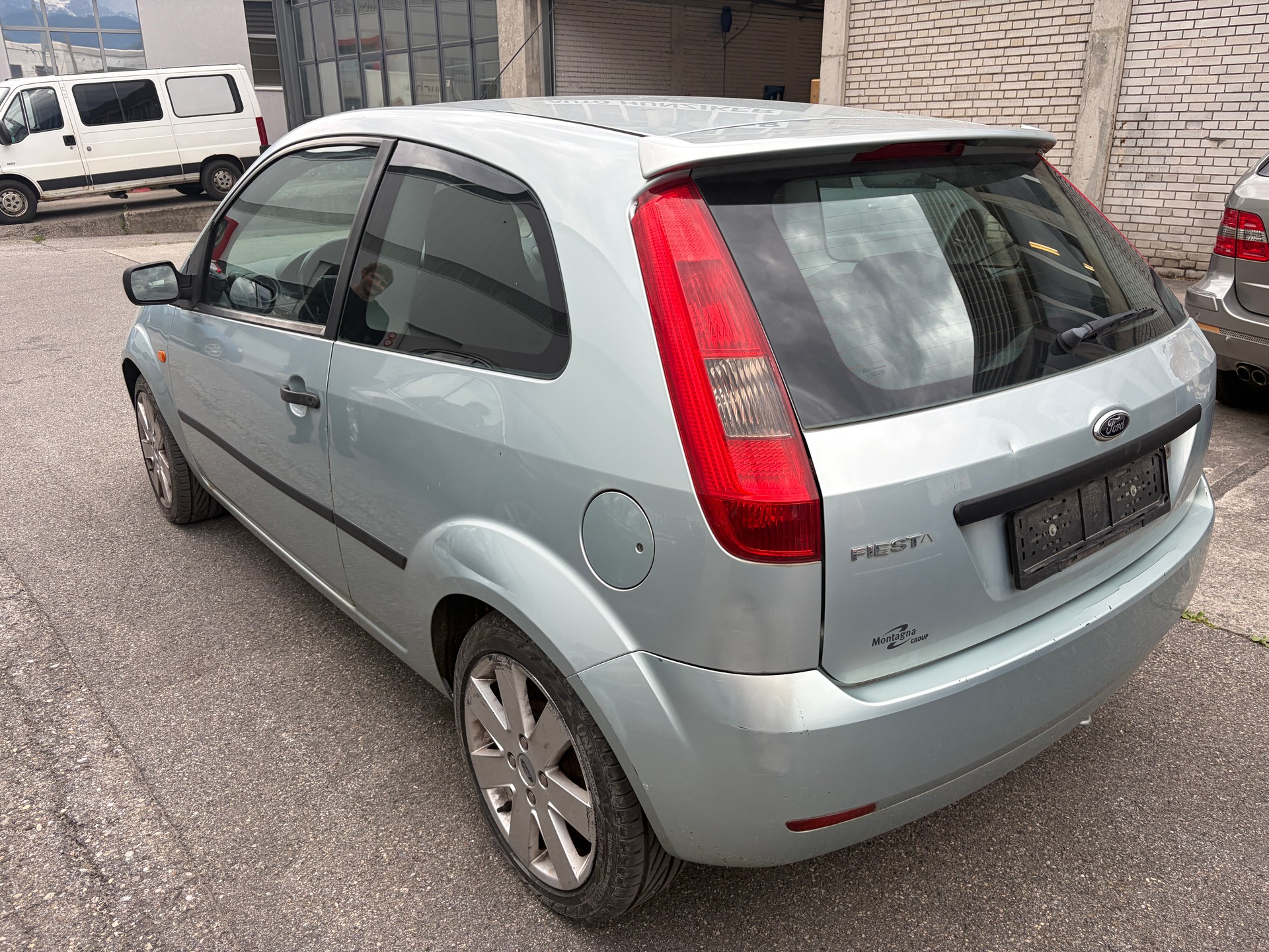 FORD Fiesta 1.3 Ambiente-image-2