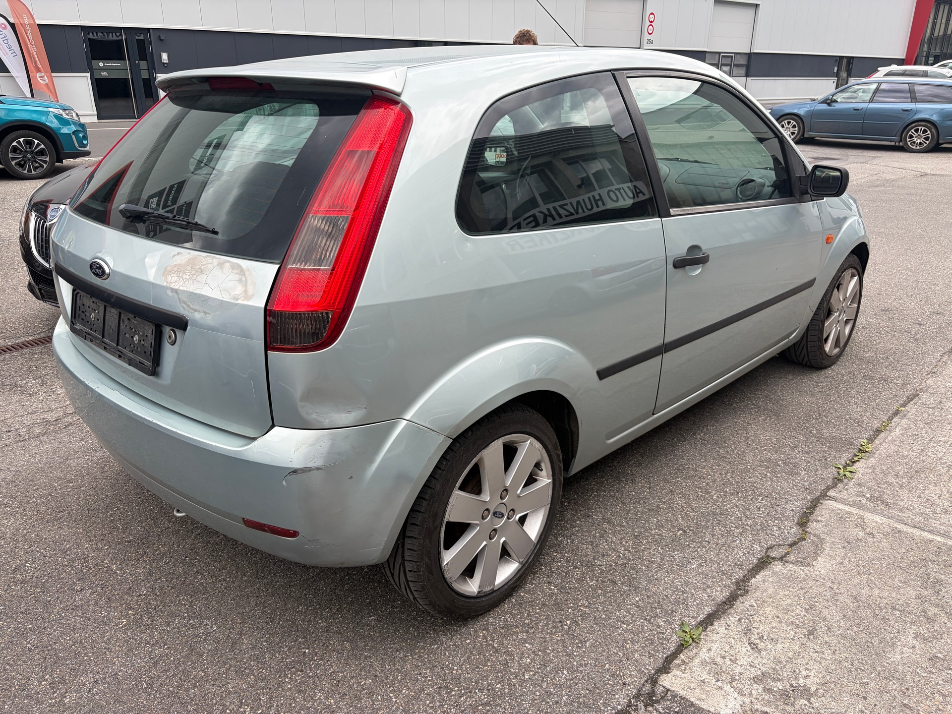 FORD Fiesta 1.3 Ambiente-image-3