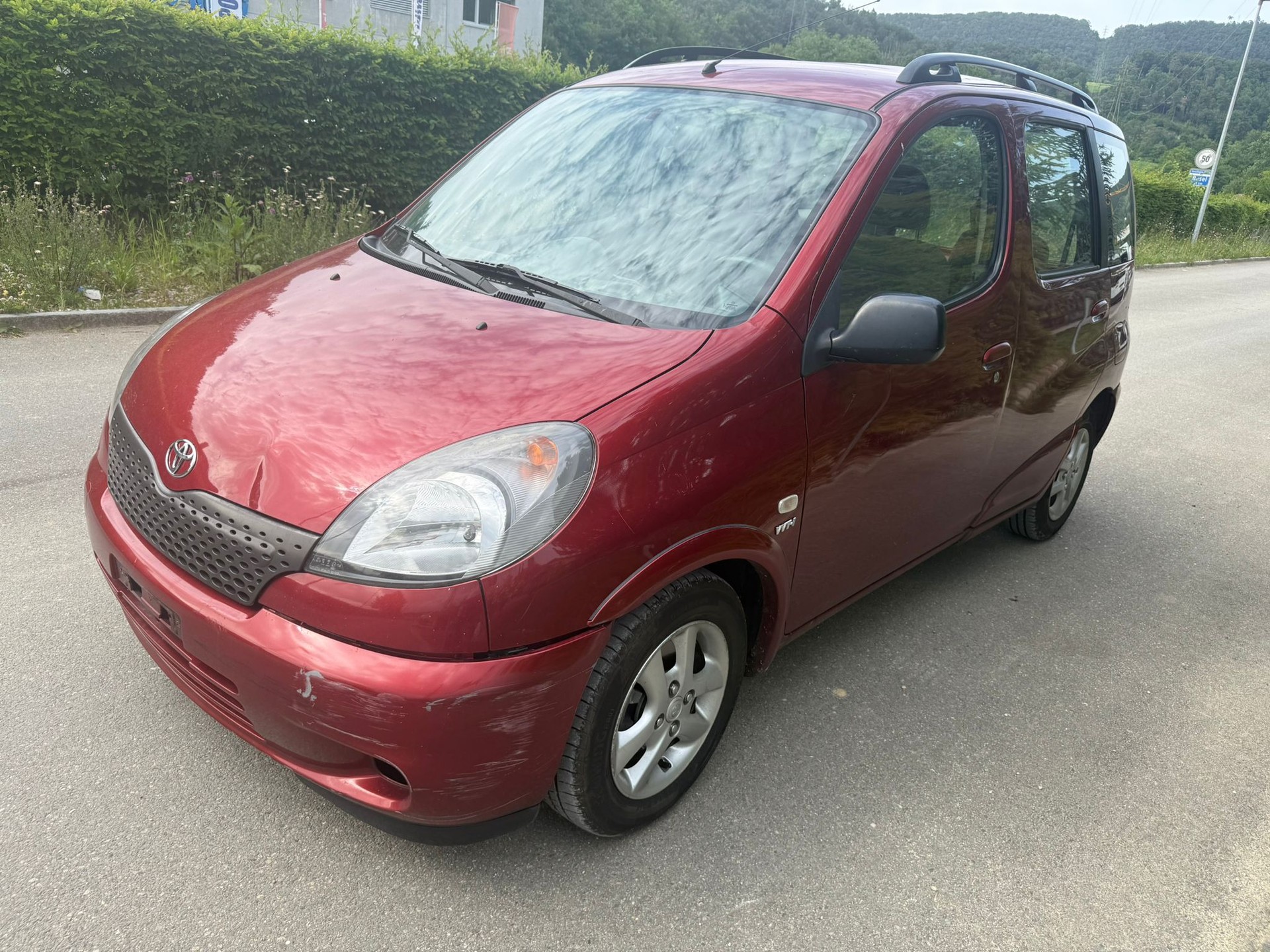 TOYOTA Yaris Verso 1.3 Linea Sol-image-4