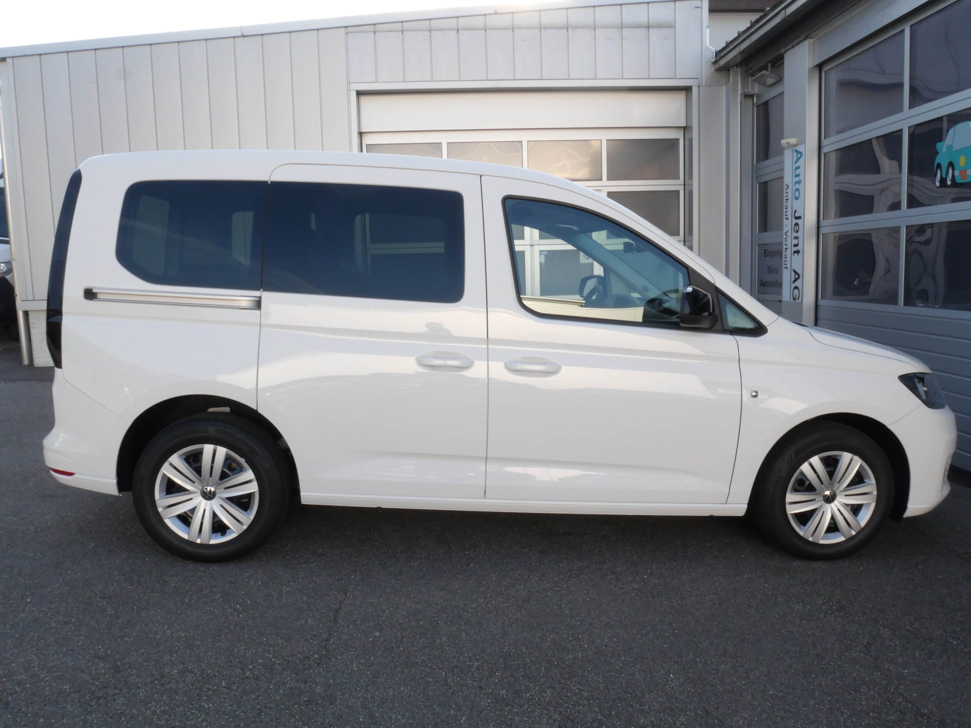 VW Caddy 1.5 TSI Plug in Hybrid DSG *5 Jahre Garantie*-image-6