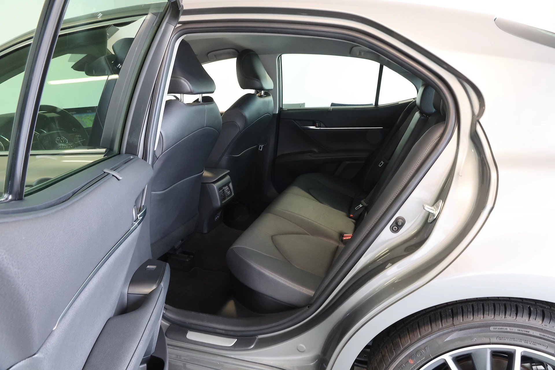TOYOTA Camry 2.5 HSD e-CVT Premium-image-14