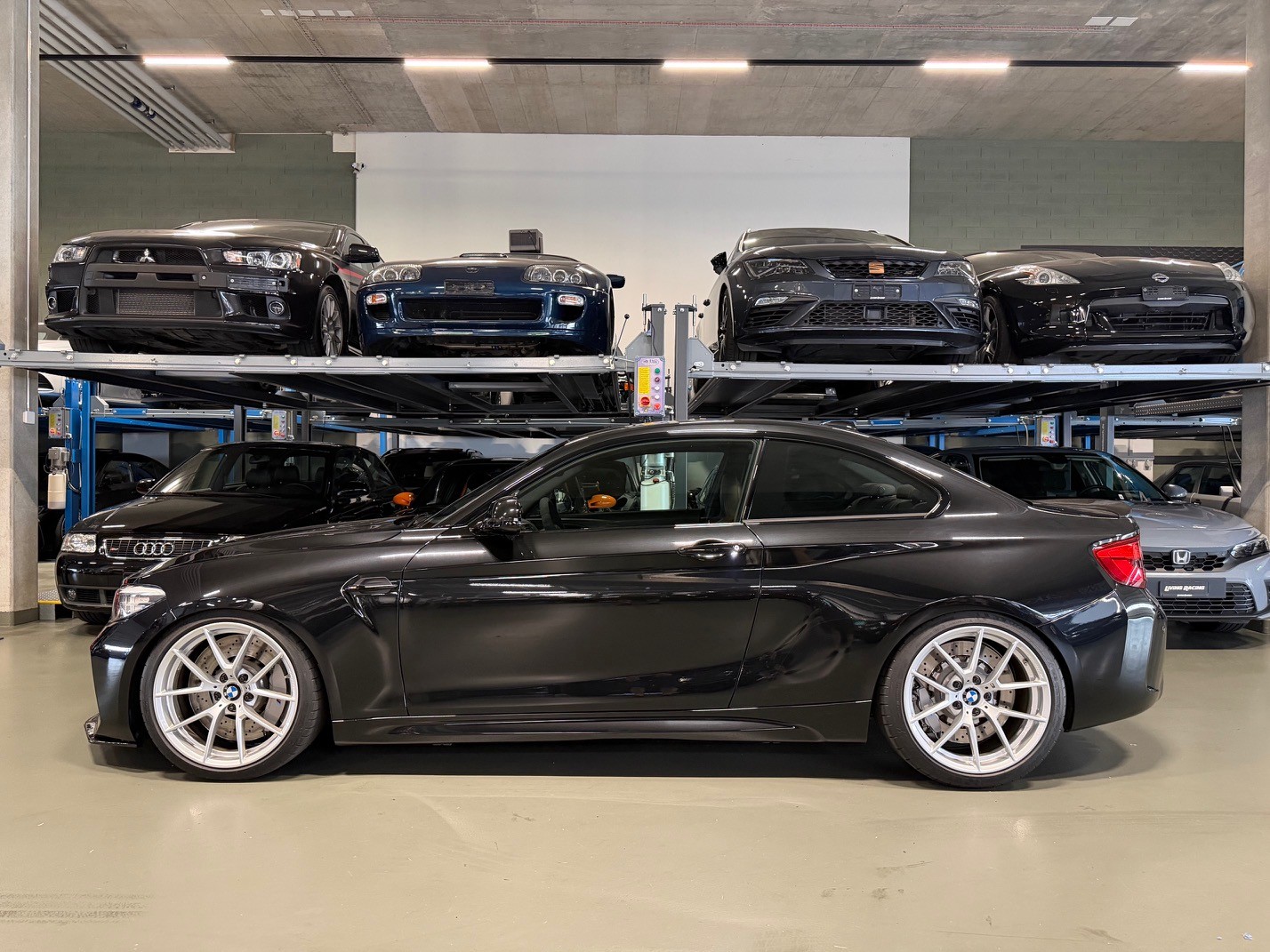 BMW M2 Competition Drivelogic