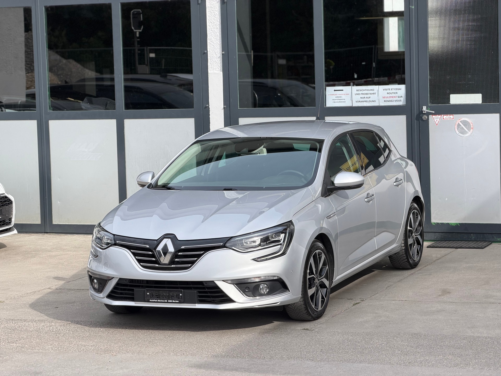RENAULT Mégane 1.3 16V Turbo Intens EDC-showroom-element-1