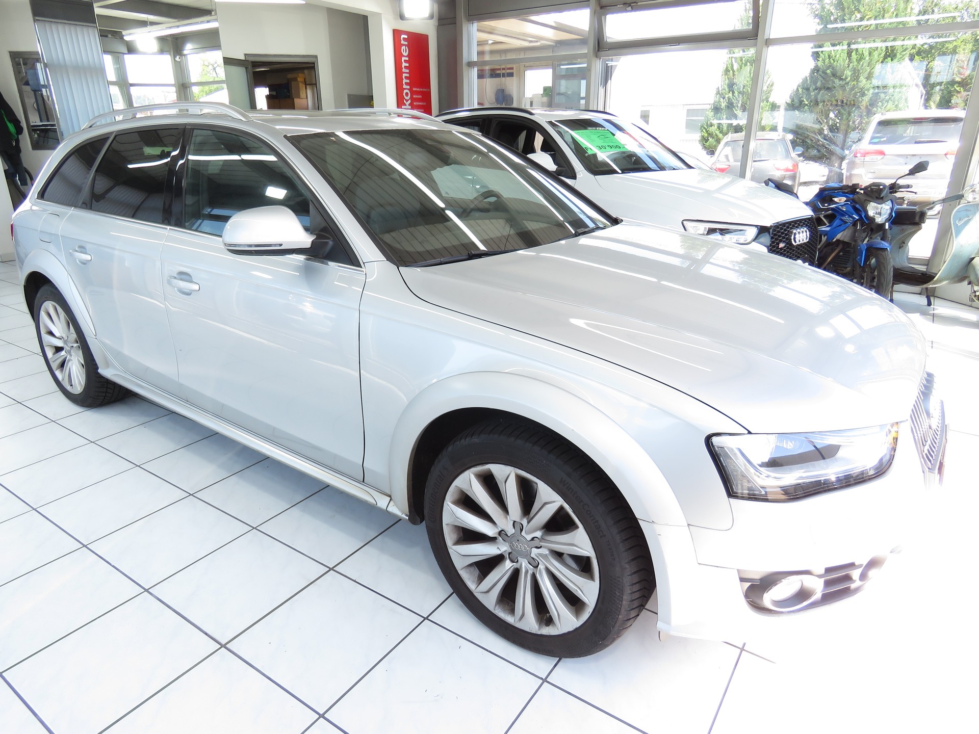 AUDI A4 allroad 3.0 TDI Quattro S-tronic (Automat) Fixpreis !!!-showroom-element-2
