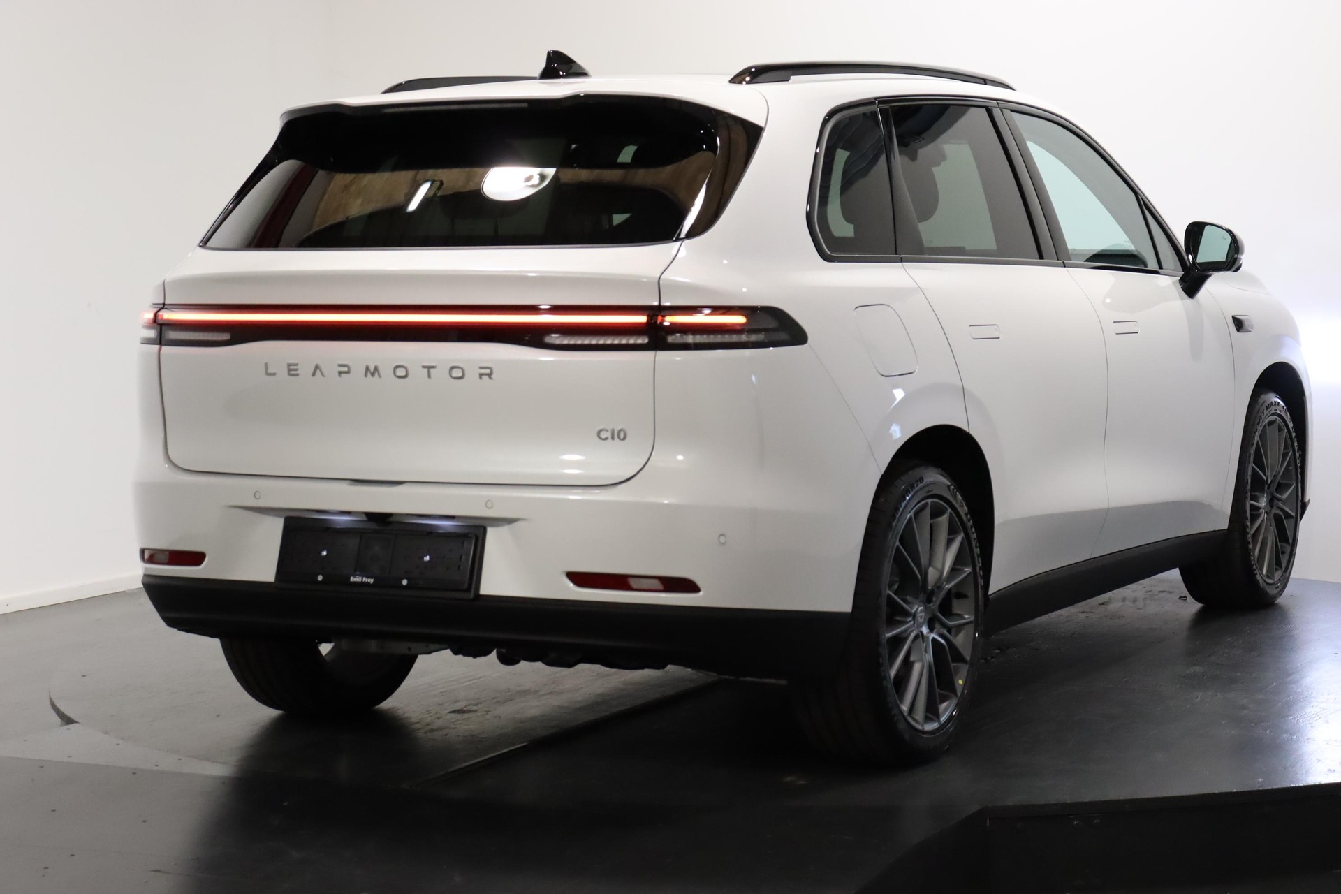 LEAPMOTOR C10 1.5 REEV Design-showroom-element-2