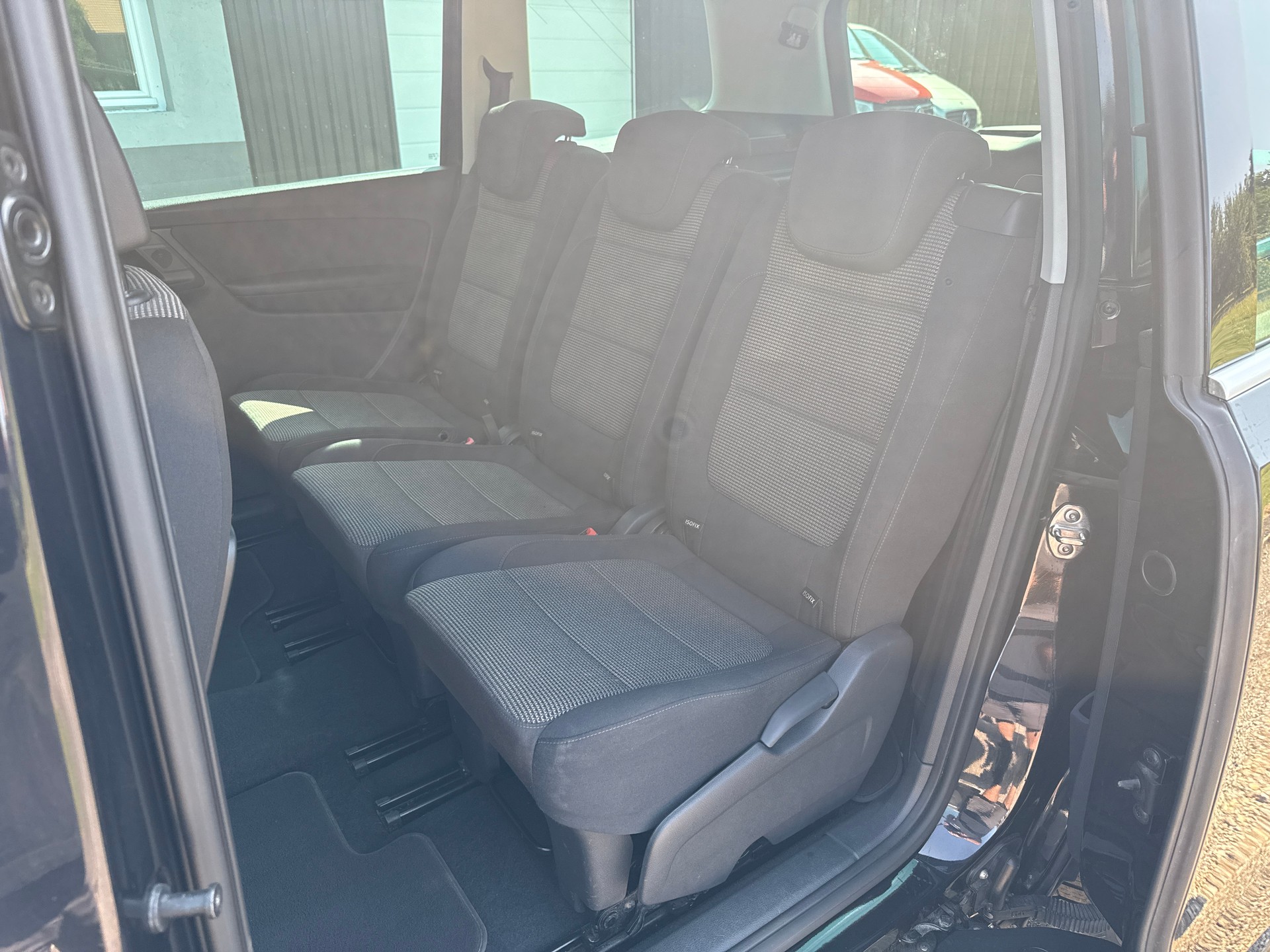 VW Sharan 2.0 TDI BMT Design 4Motion-image-8
