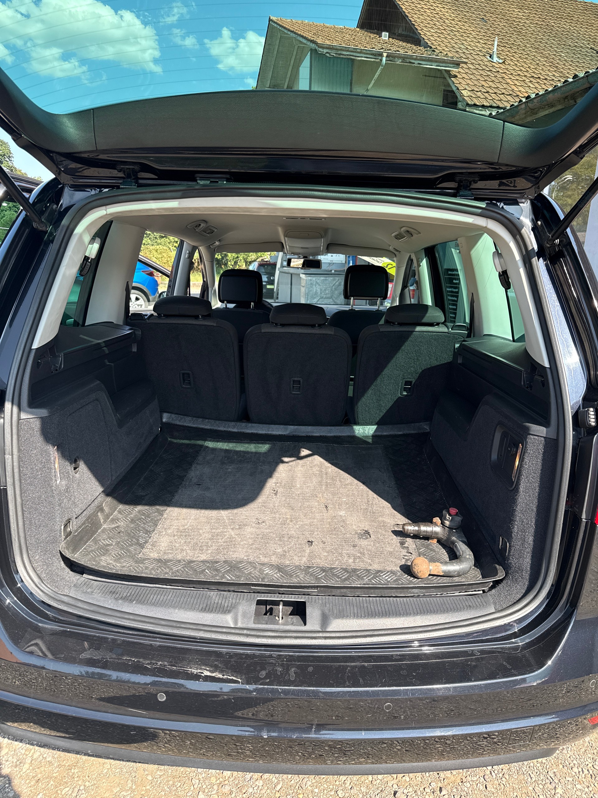 VW Sharan 2.0 TDI BMT Design 4Motion-image-10