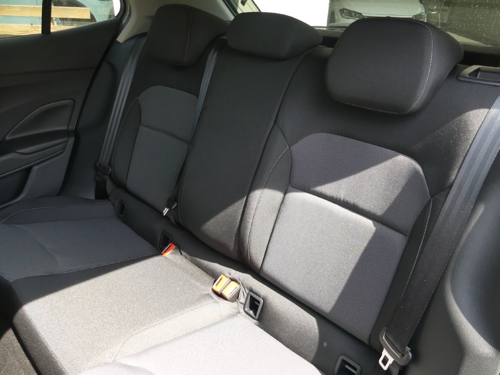 SKODA Fabia 1.0 TSI Selection-image-11