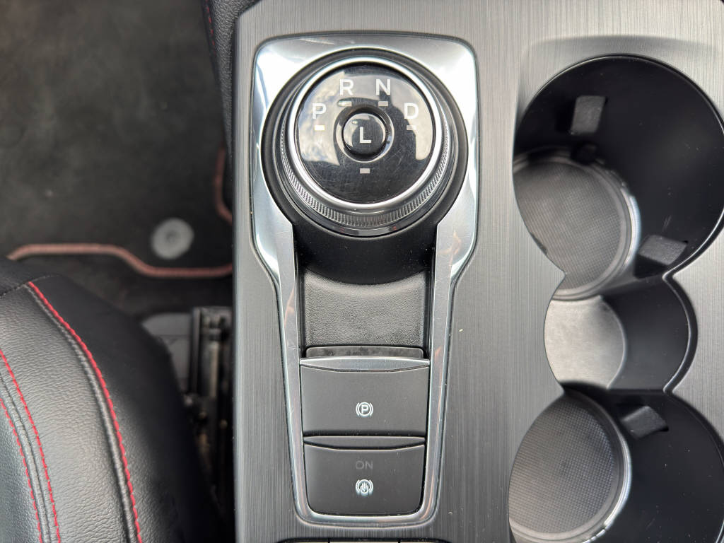 FORD Kuga 2.5 Plug-in Hybrid ST-Line X FWD-image-15