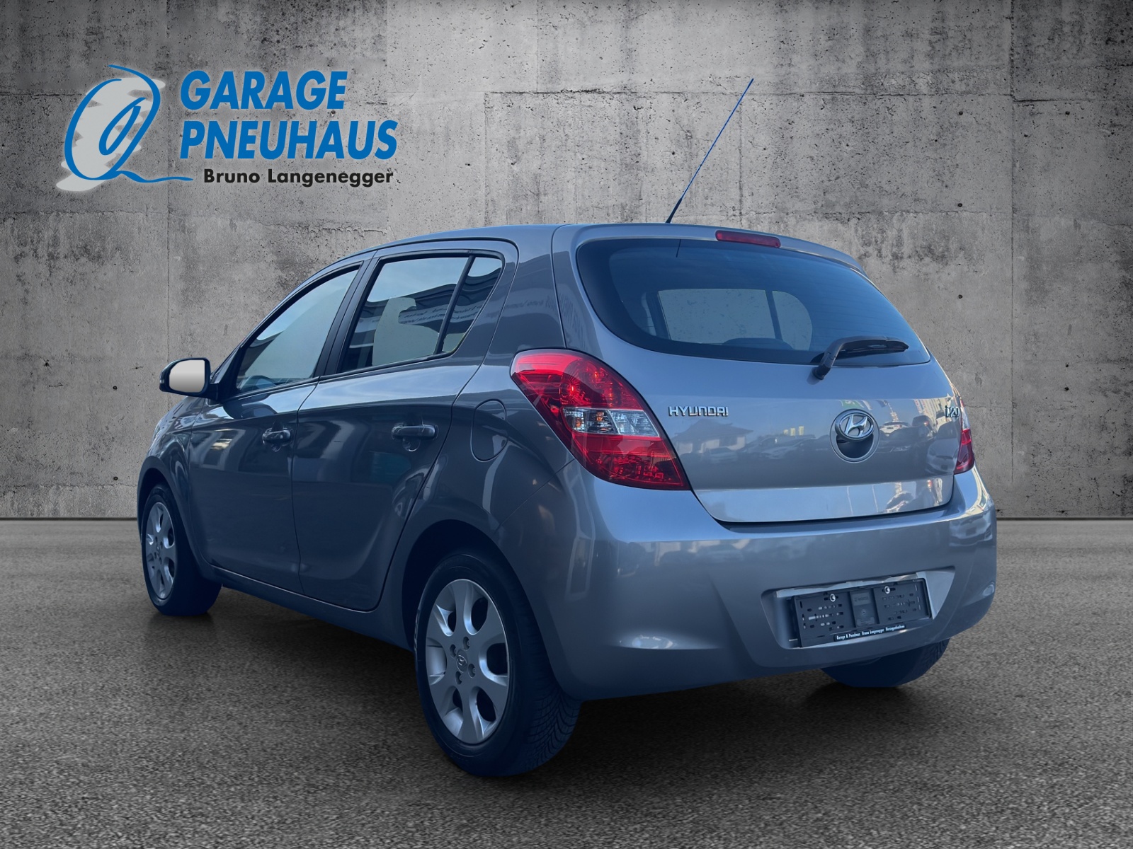 HYUNDAI i20 1.4 Style-image-4