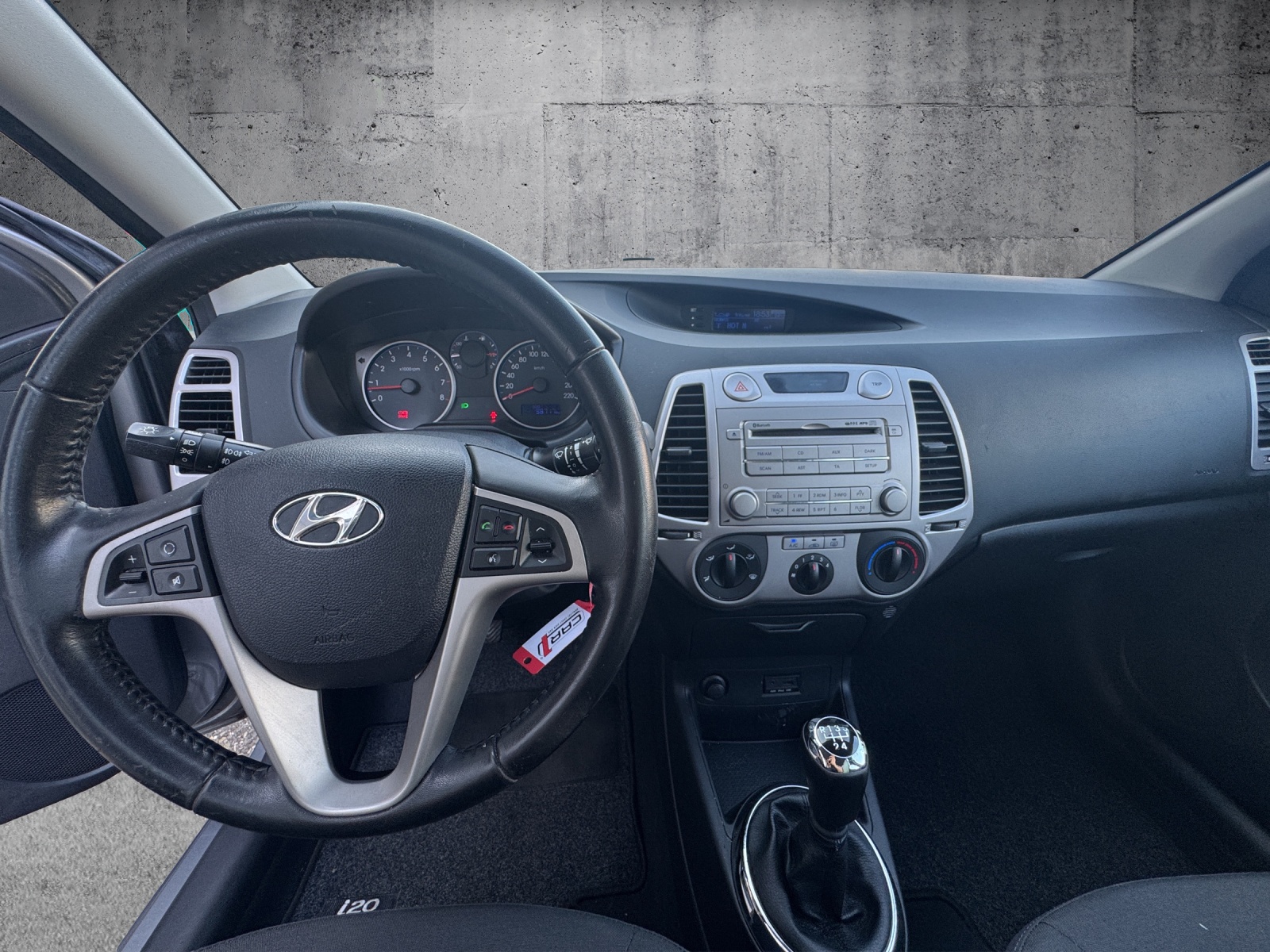 HYUNDAI i20 1.4 Style-image-14