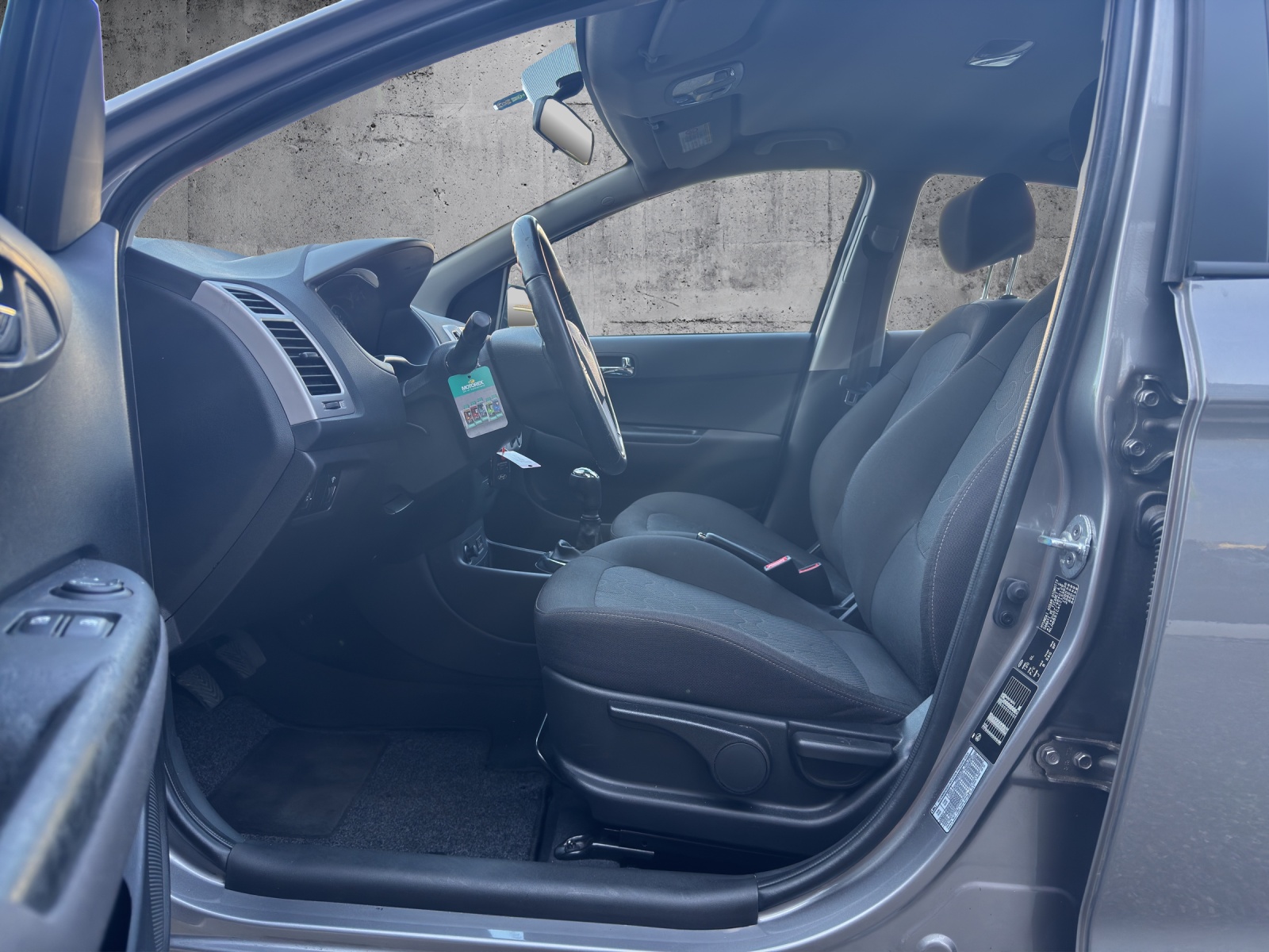HYUNDAI i20 1.4 Style-image-6