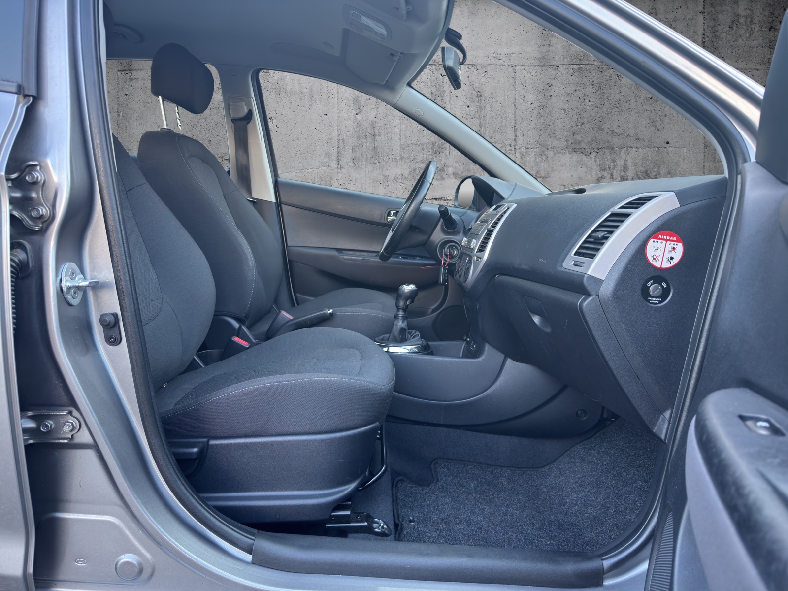 HYUNDAI i20 1.4 Style-image-11