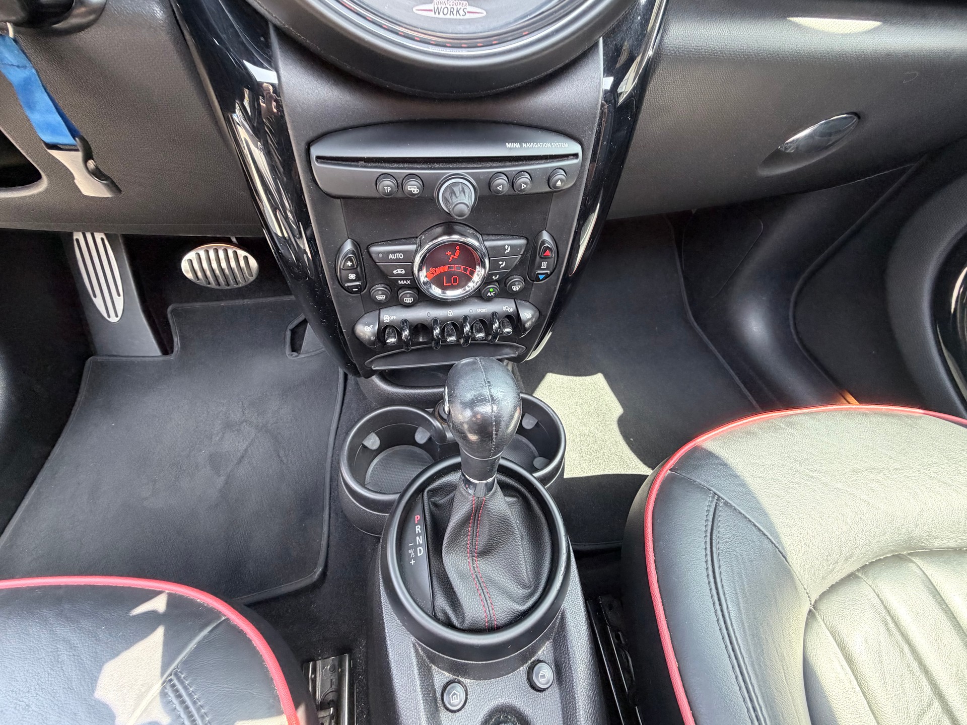 MINI Countryman John Cooper Works ALL4 Steptronic+++PANORAMADACH+++-image-9