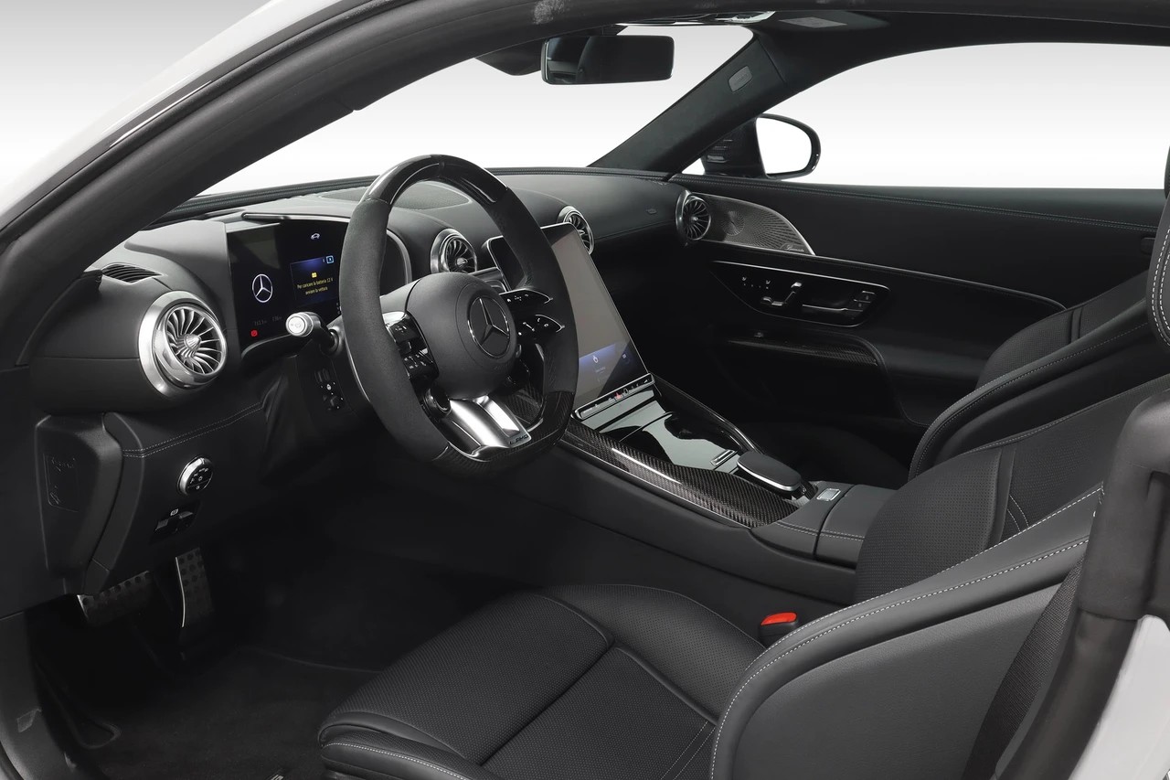 MERCEDES-BENZ AMG GT 63 4Matic+ Executive Edition-showroom-element-2