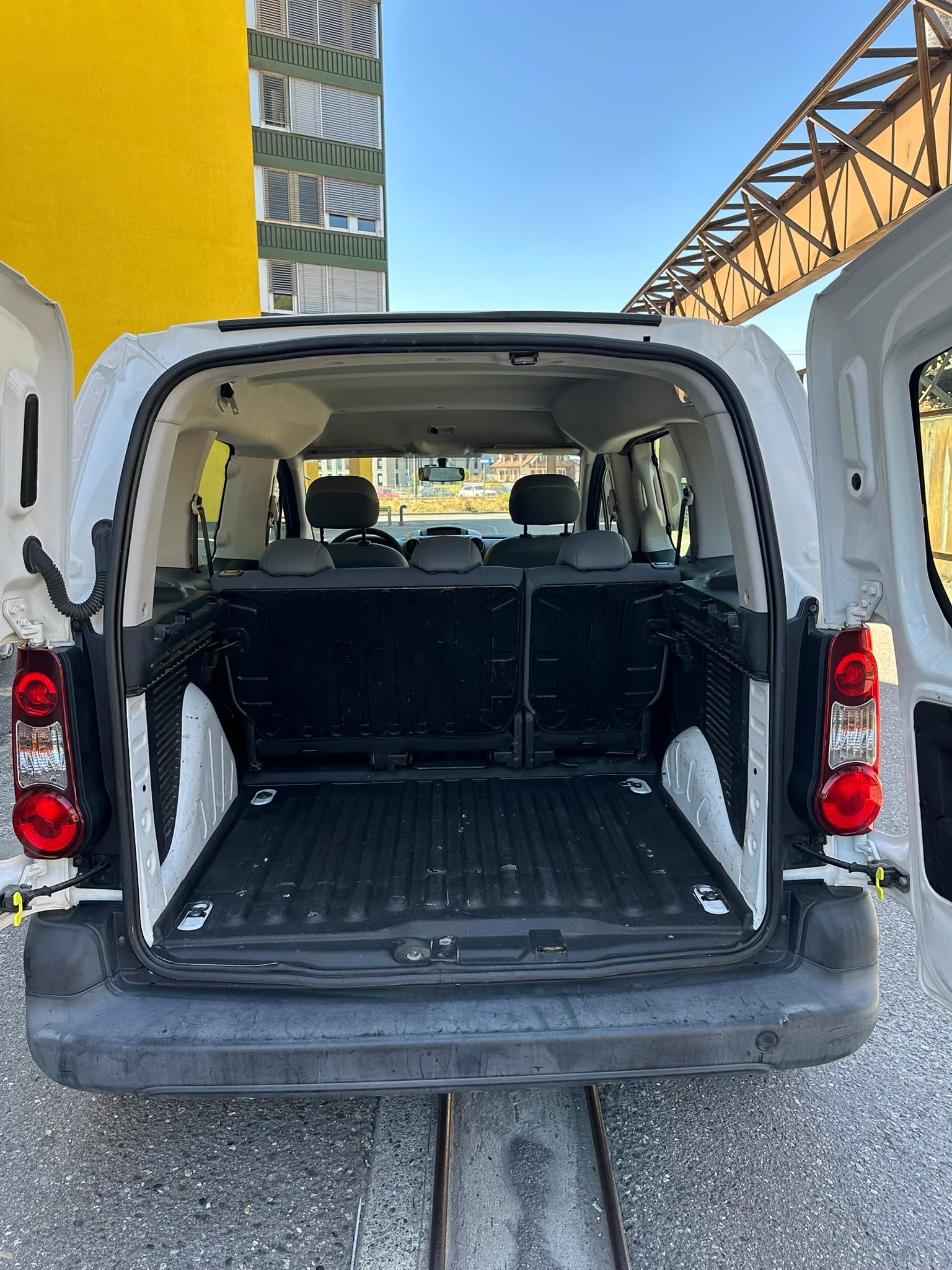 CITROEN Berlingo 1.6 HDi Attraction-showroom-element-1