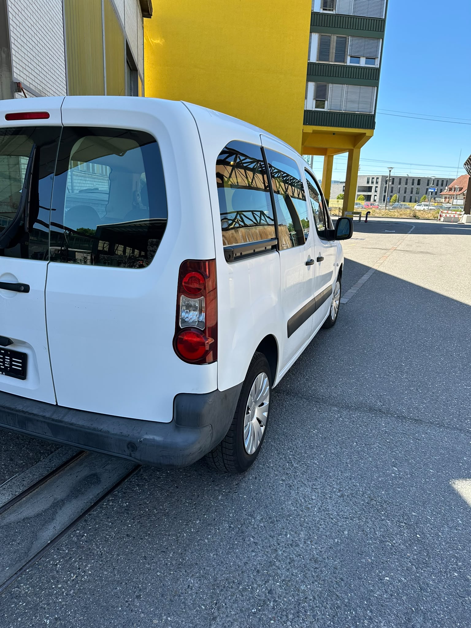 CITROEN Berlingo 1.6 HDi Attraction-showroom-element-2