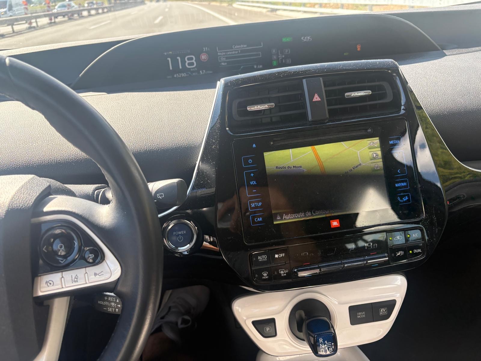TOYOTA Prius 1.8 VVT-i HSD Sol Premium-image-14