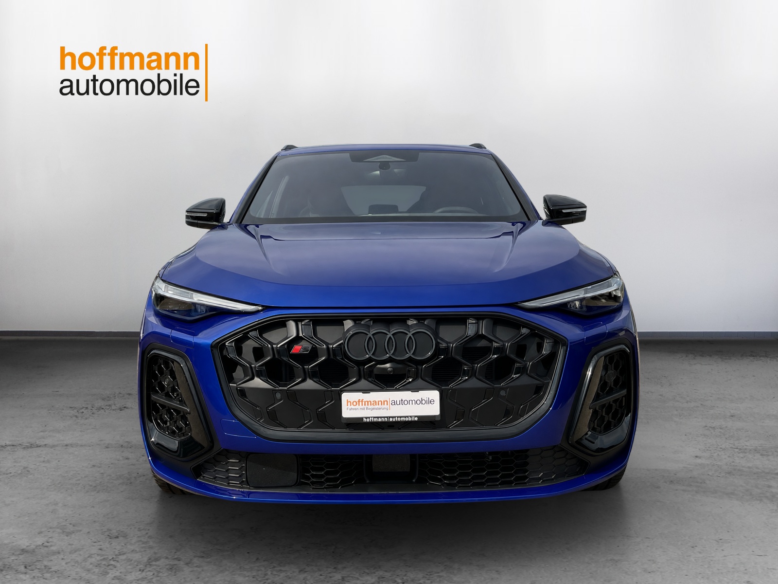 AUDI SQ5 TFSI quattro S-tronic-showroom-element-1