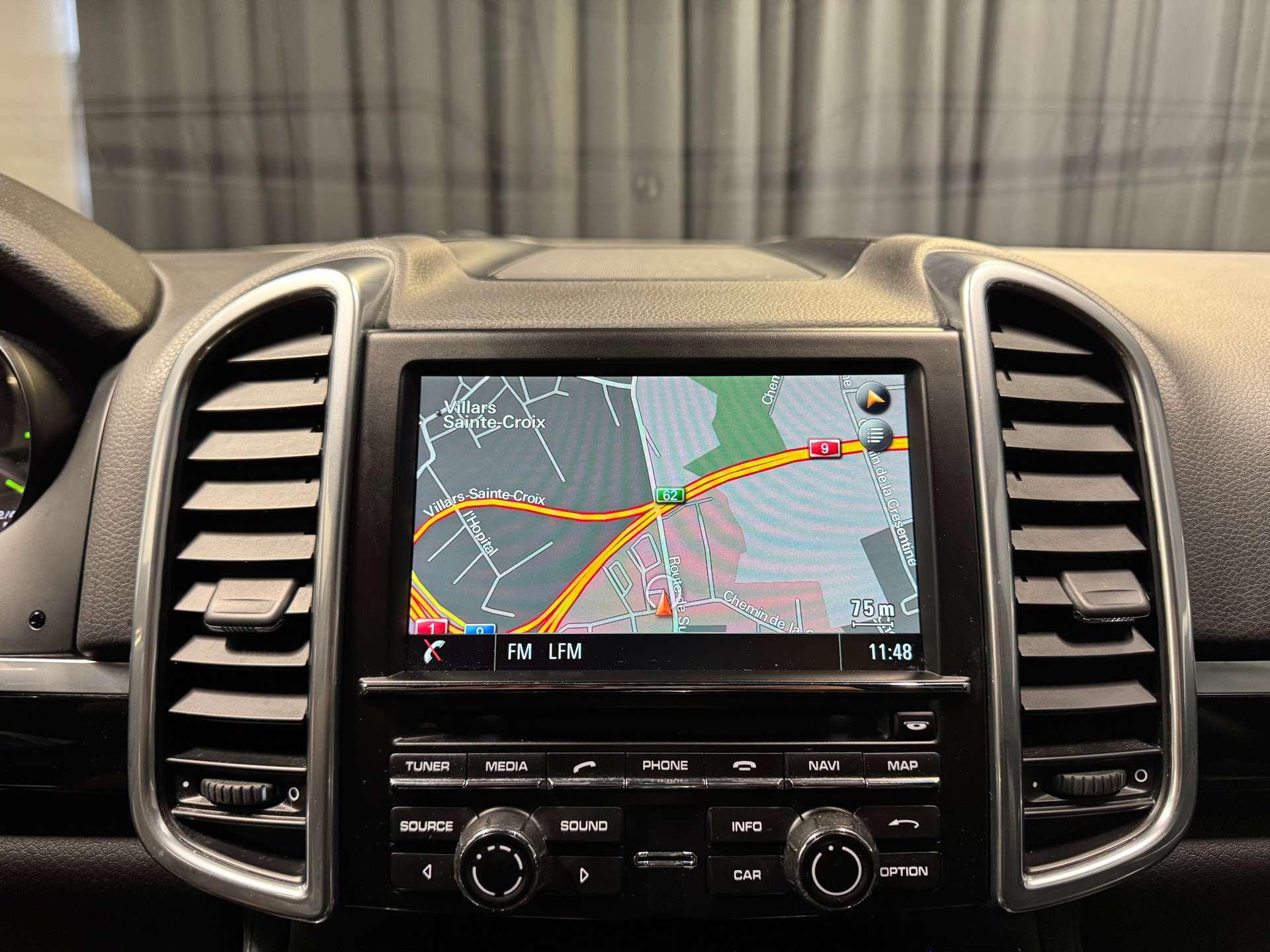 PORSCHE Cayenne S E-Hybrid (38)-image-13