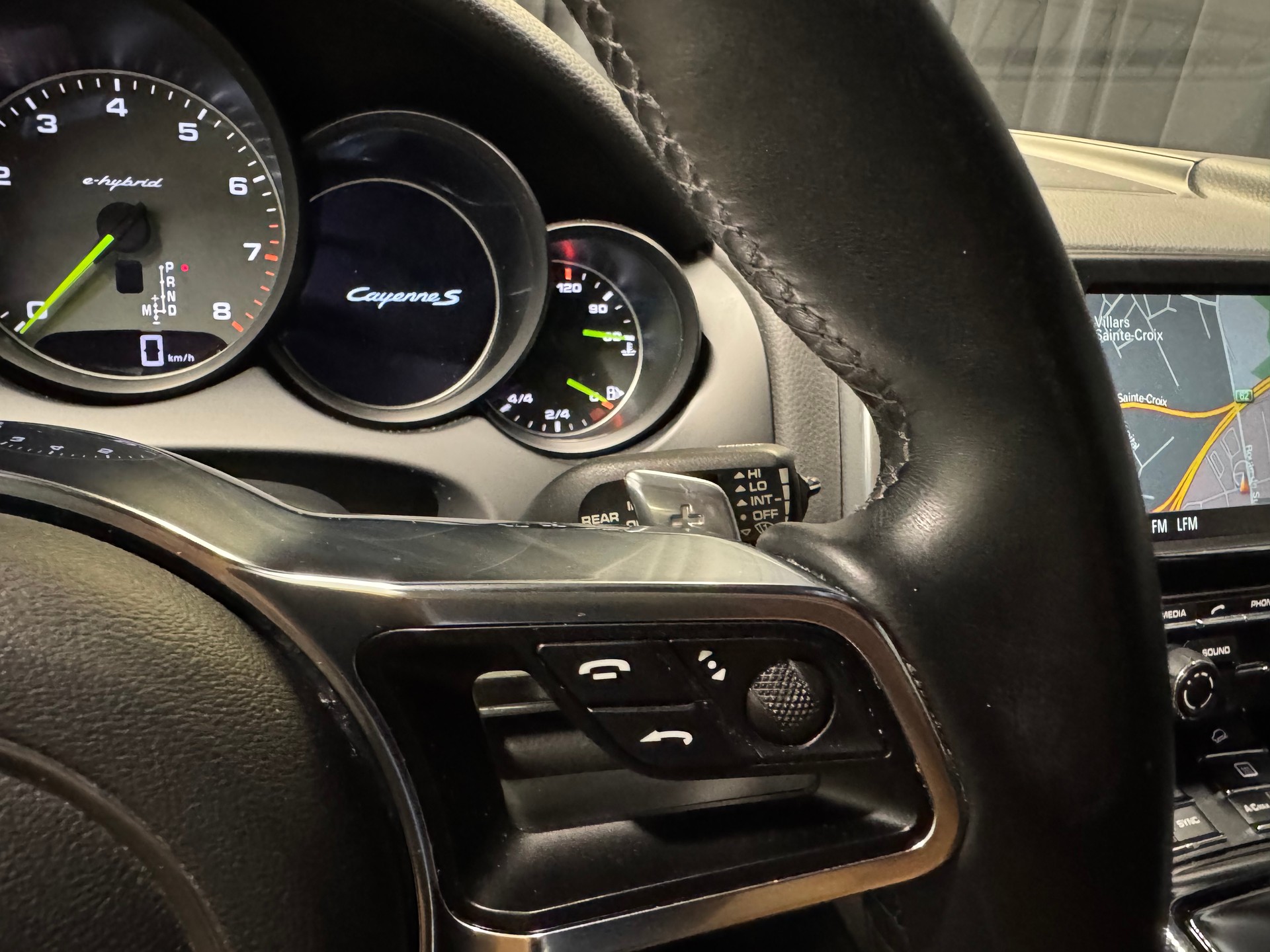 PORSCHE Cayenne S E-Hybrid (38)-image-12