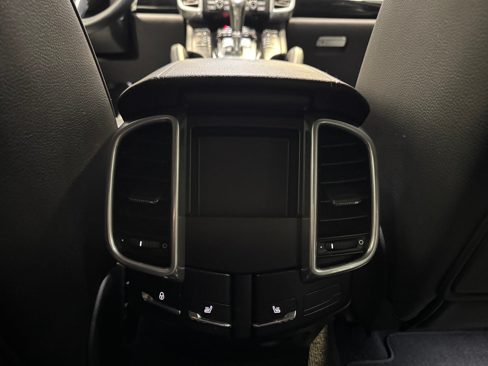 PORSCHE Cayenne S E-Hybrid (38)-image-21