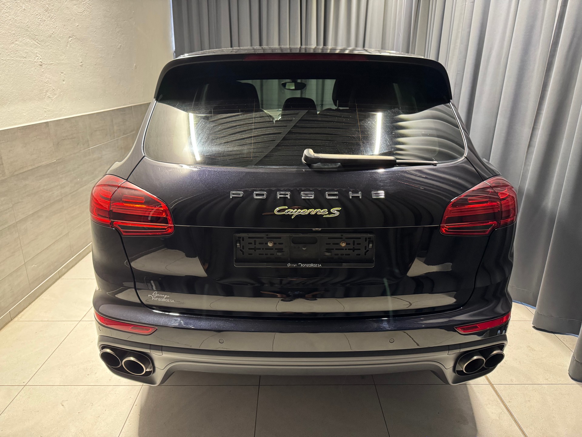 PORSCHE Cayenne S E-Hybrid (38)-image-4