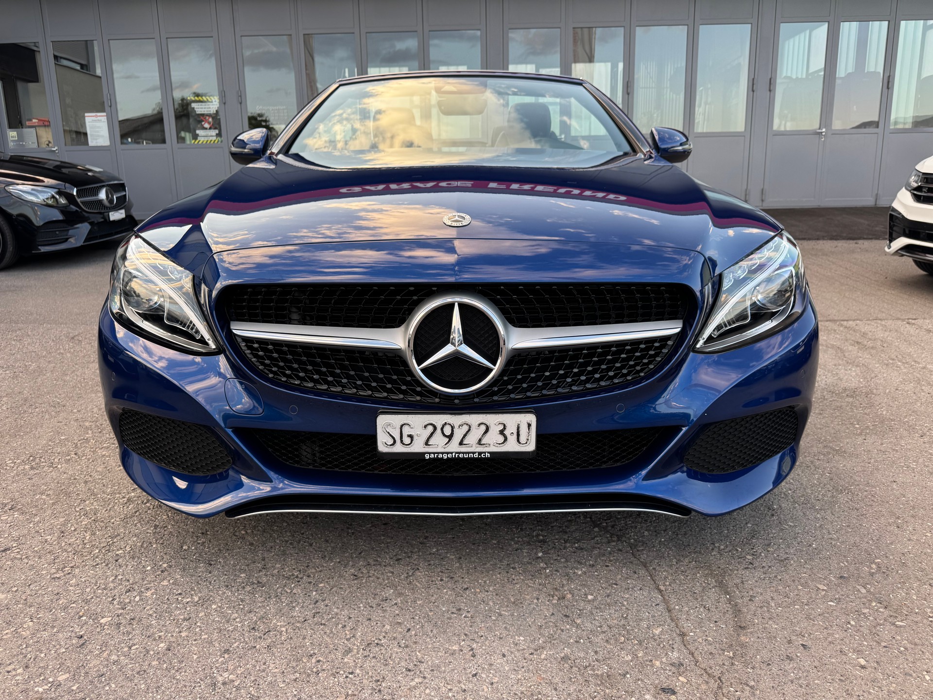 MERCEDES-BENZ C 180 Cabriolet 9G-Tronic-showroom-element-2