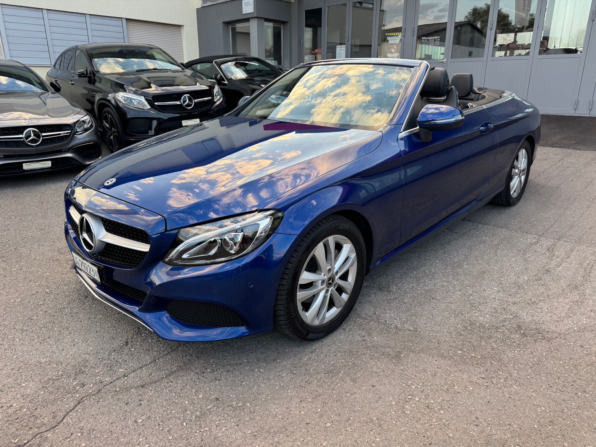 MERCEDES-BENZ C 180 Cabriolet 9G-Tronic-showroom-element-3