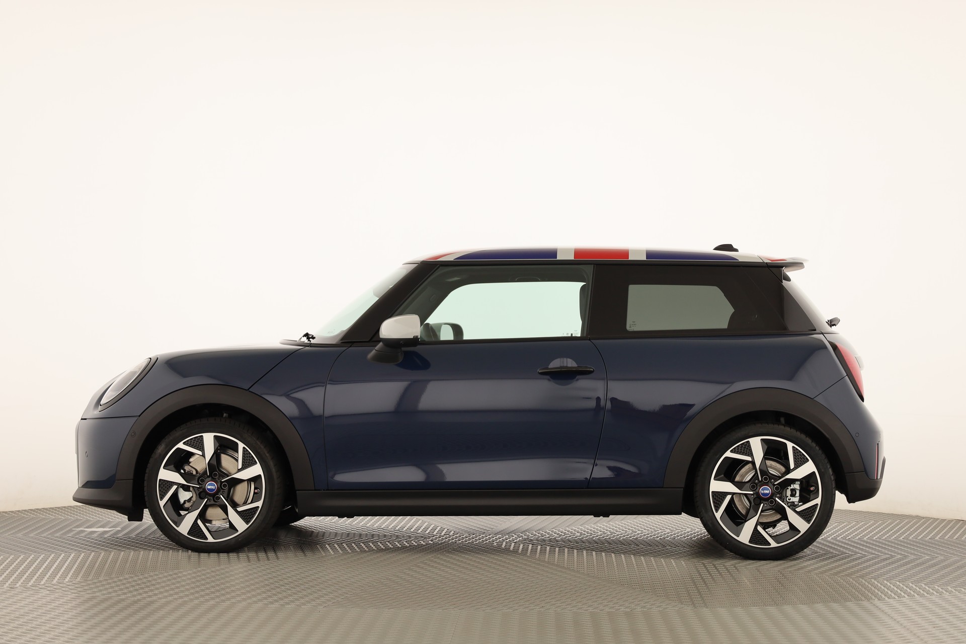 MINI Cooper S DKG-showroom-element-3