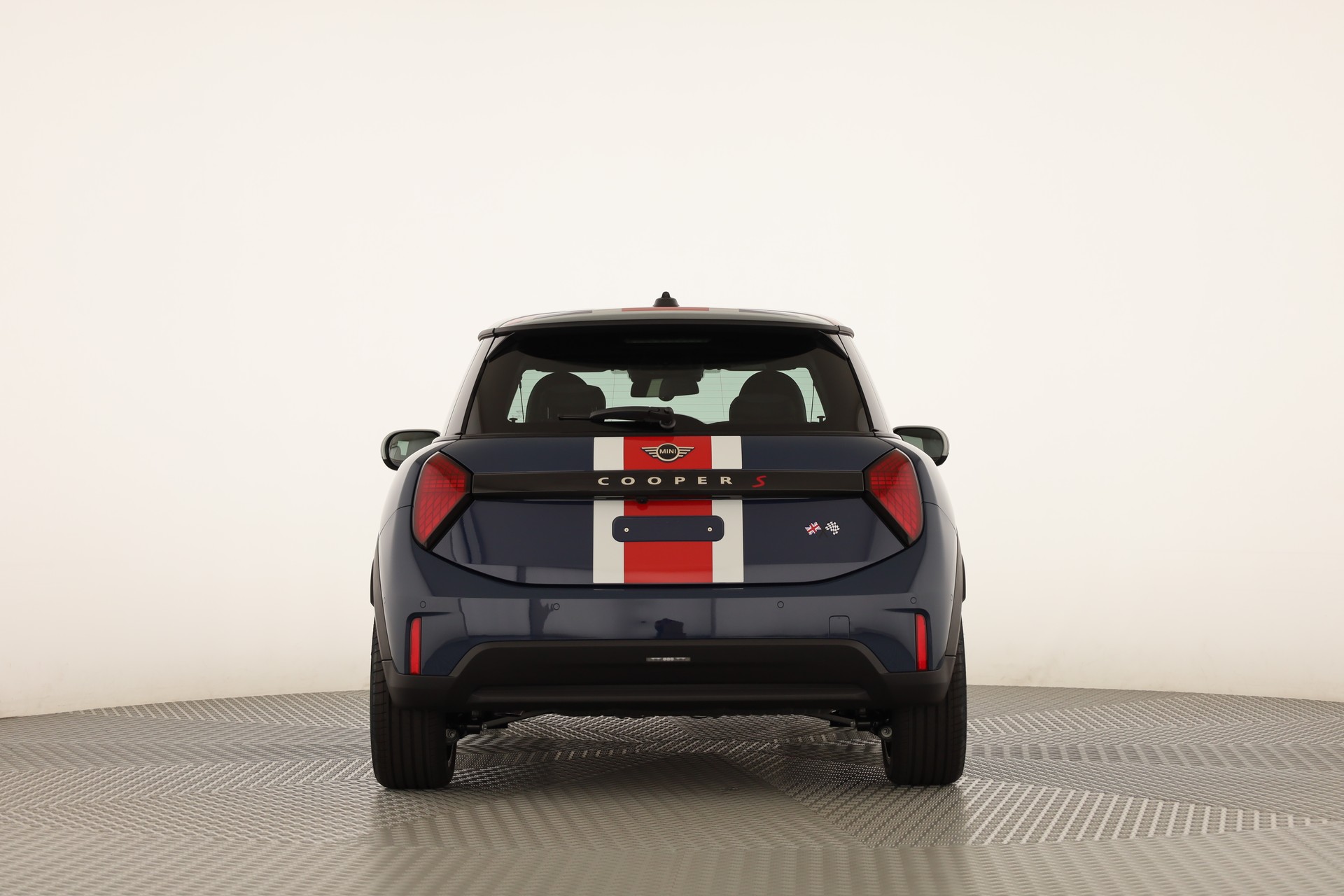 MINI Cooper S DKG-showroom-element-2