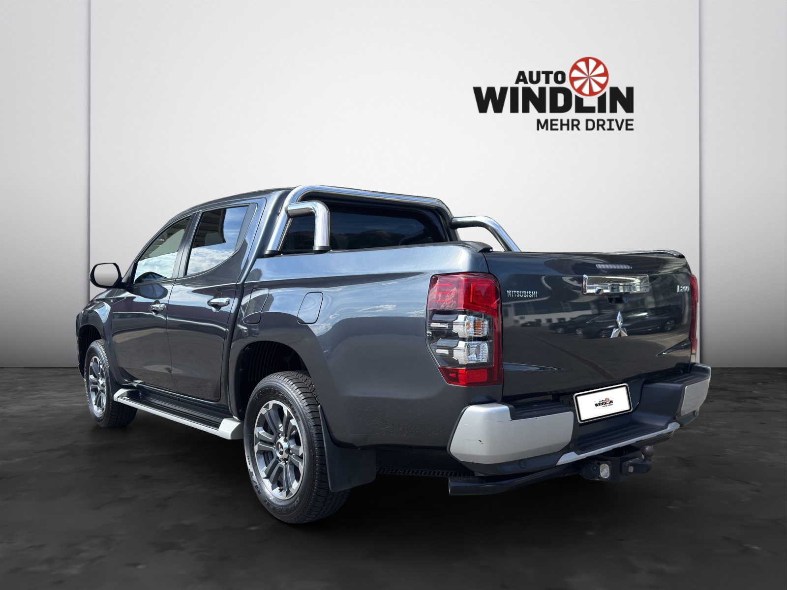 MITSUBISHI L 200 4x4 D-Cab Pick-up 2.2 DID 4x4 Diamond-showroom-element-2