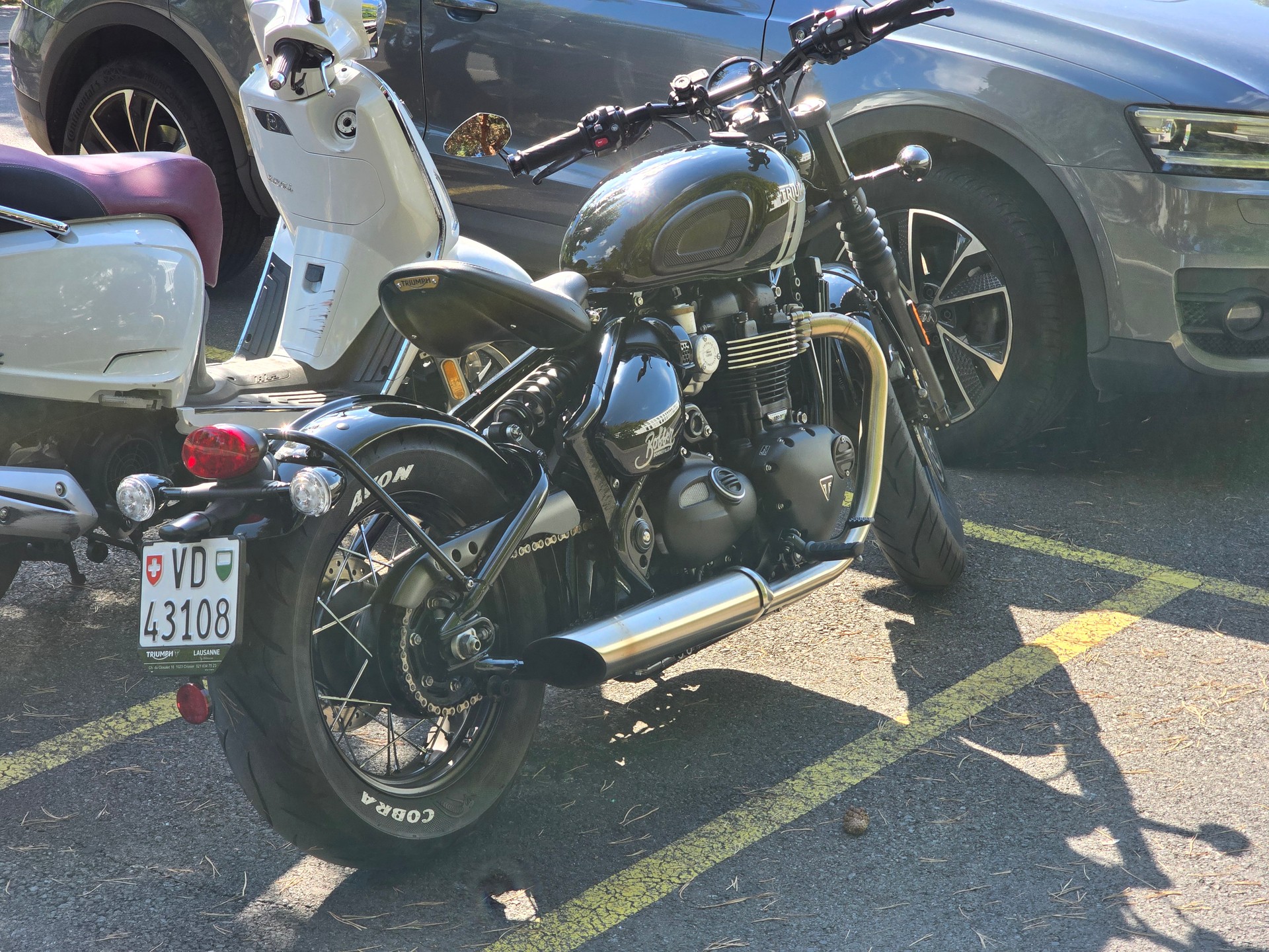 TRIUMPH Bonneville 1200 Bobber-image-3