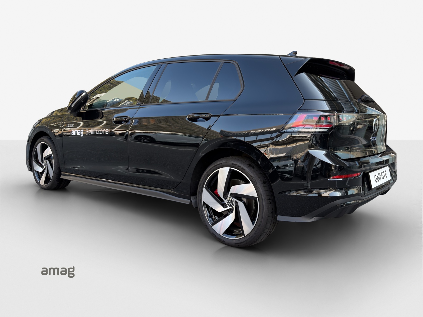VW Golf 1.5 TSI PHEV GTE-showroom-element-2