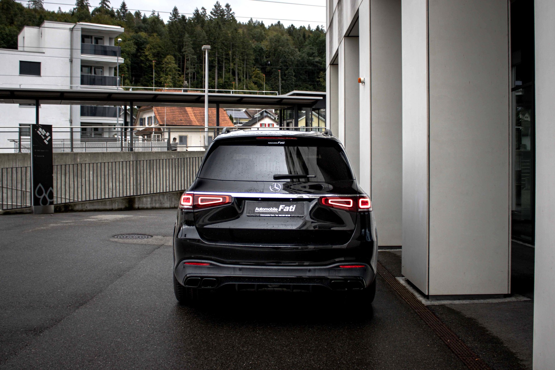 MERCEDES-BENZ GLS 63 4Matic+ TCT 9G-Vollausst.-showroom-element-3