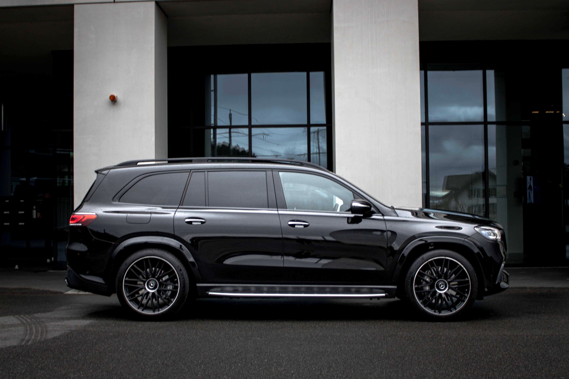 MERCEDES-BENZ GLS 63 4Matic+ TCT 9G-Vollausst.-image-5