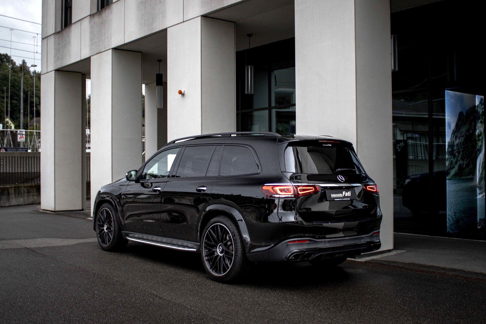 MERCEDES-BENZ GLS 63 4Matic+ TCT 9G-Vollausst.-showroom-element-1