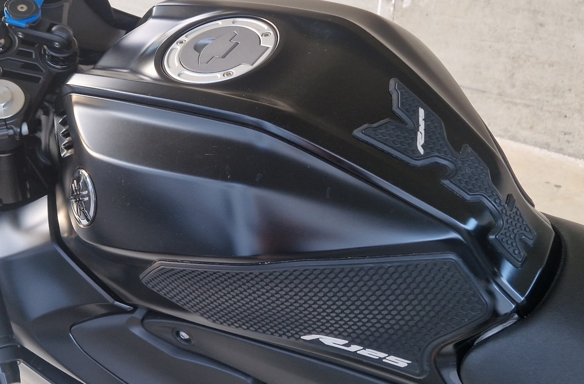 YAMAHA YZF-R 125 ABS-image-10