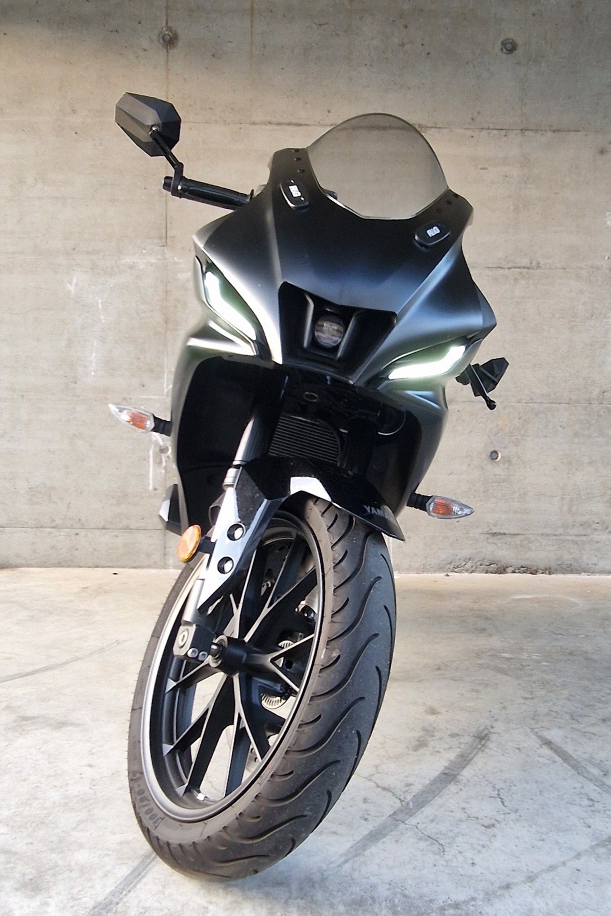YAMAHA YZF-R 125 ABS-image-3