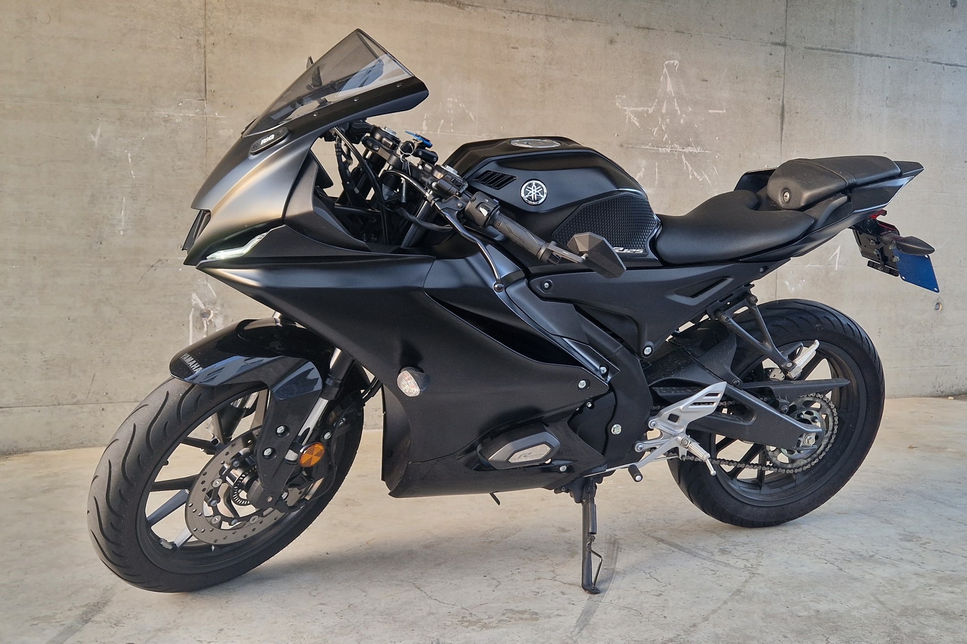 YAMAHA YZF-R 125 ABS-image-0