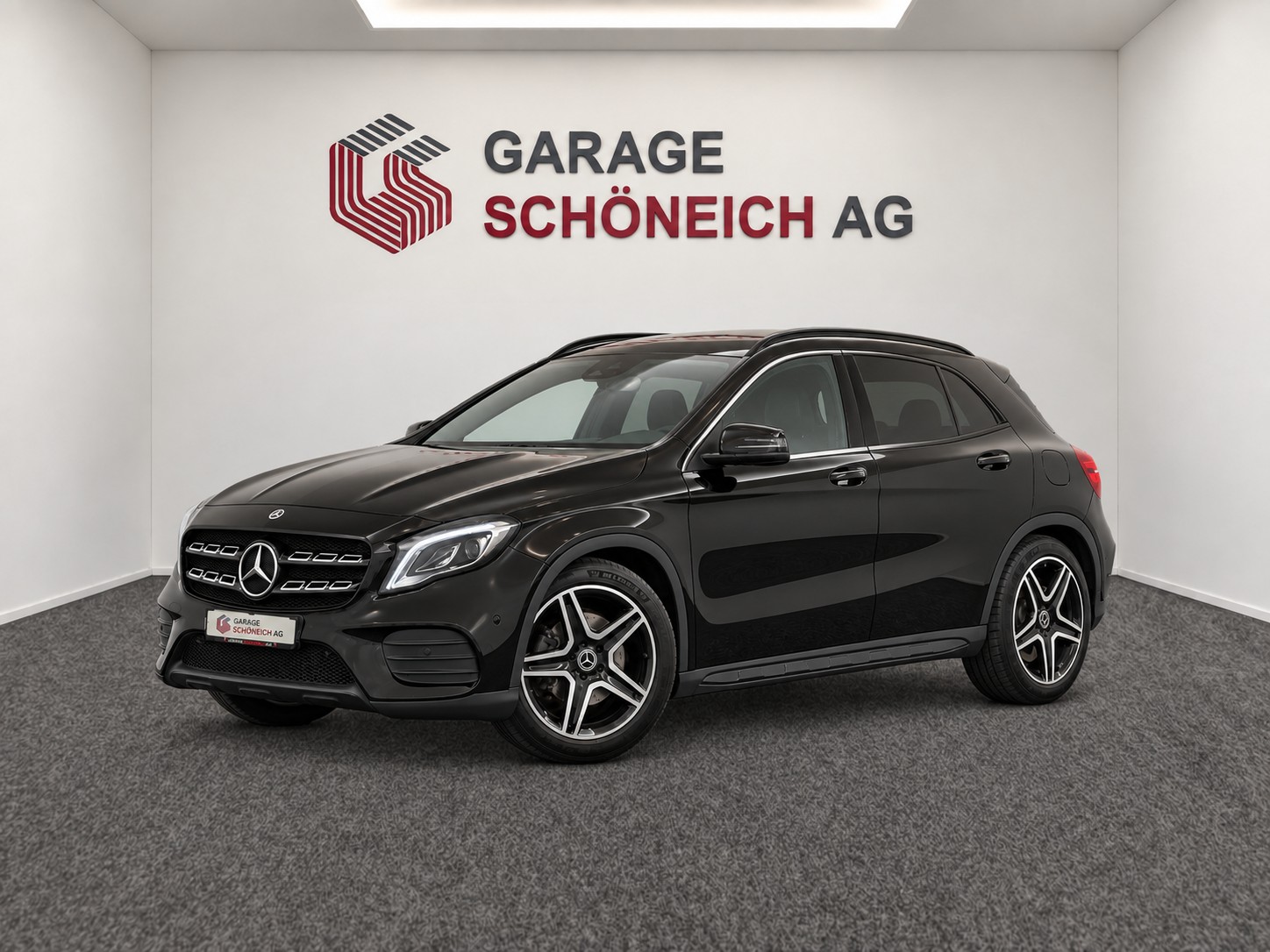 MERCEDES-BENZ GLA 220 AMG Line 4m