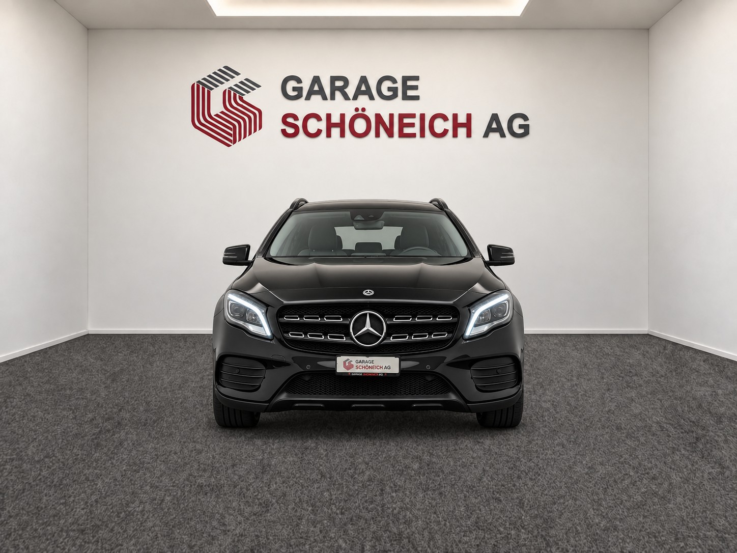 MERCEDES-BENZ GLA 220 AMG Line 4m-showroom-element-1
