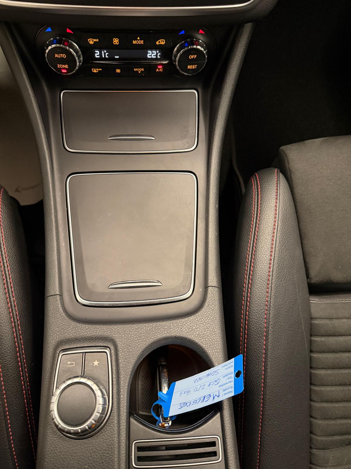 MERCEDES-BENZ GLA 220 AMG Line 4m-image-17
