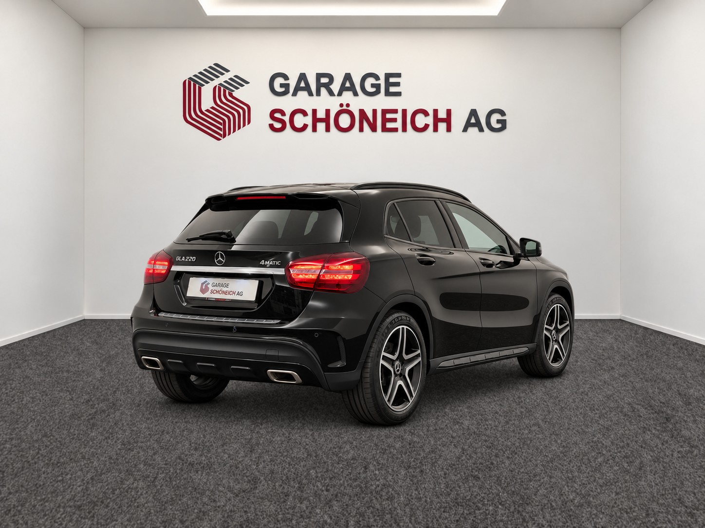 MERCEDES-BENZ GLA 220 AMG Line 4m-image-4