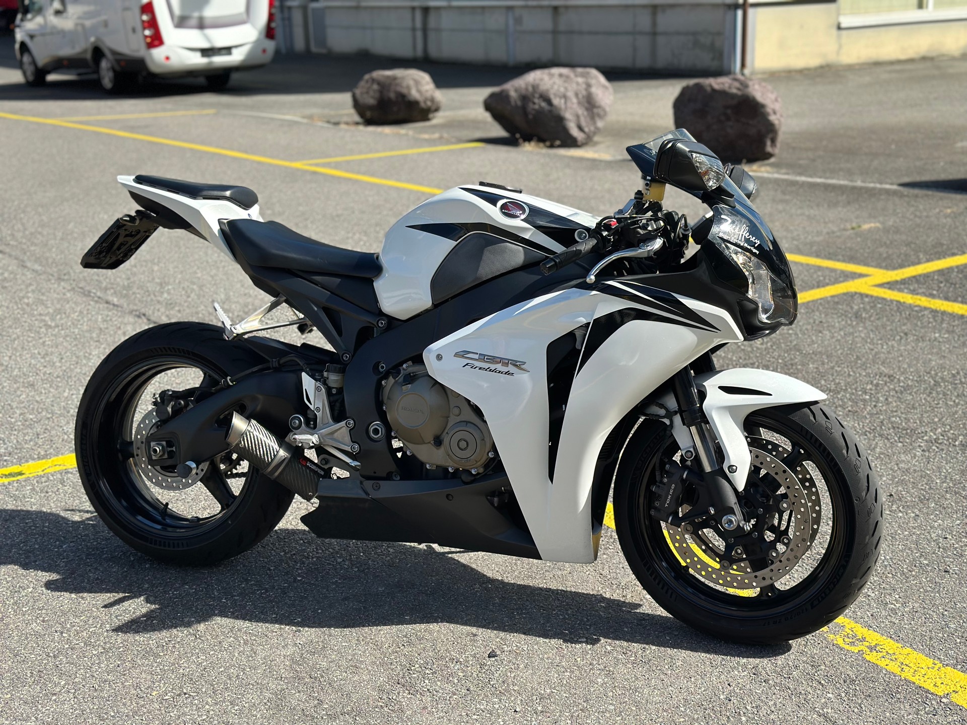 HONDA CBR 1000 RR Fireblade-image-3