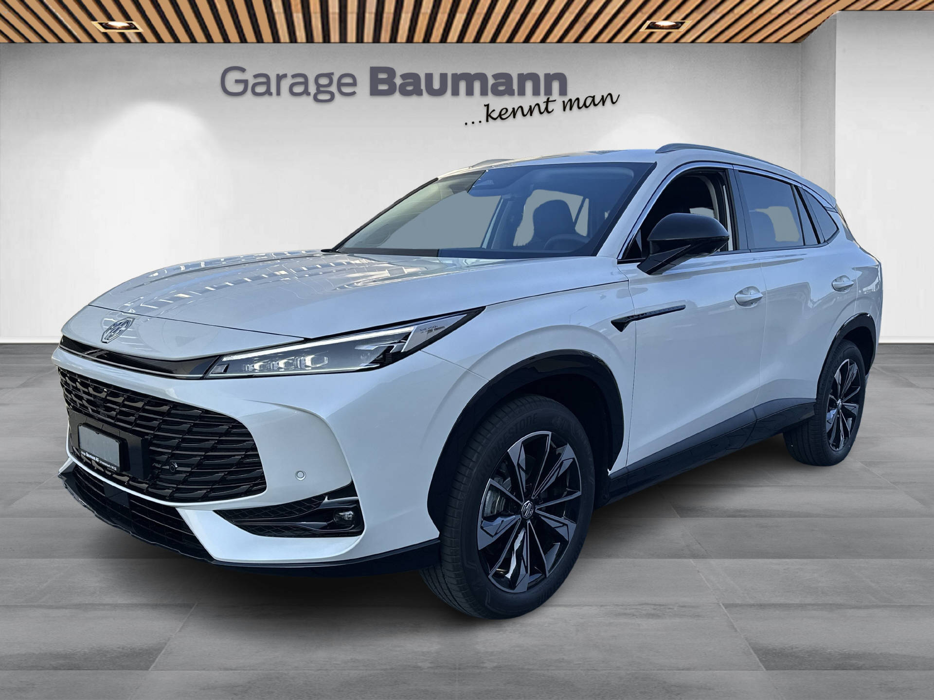 MG HS 1.5 Hybrid Luxury-showroom-element-1