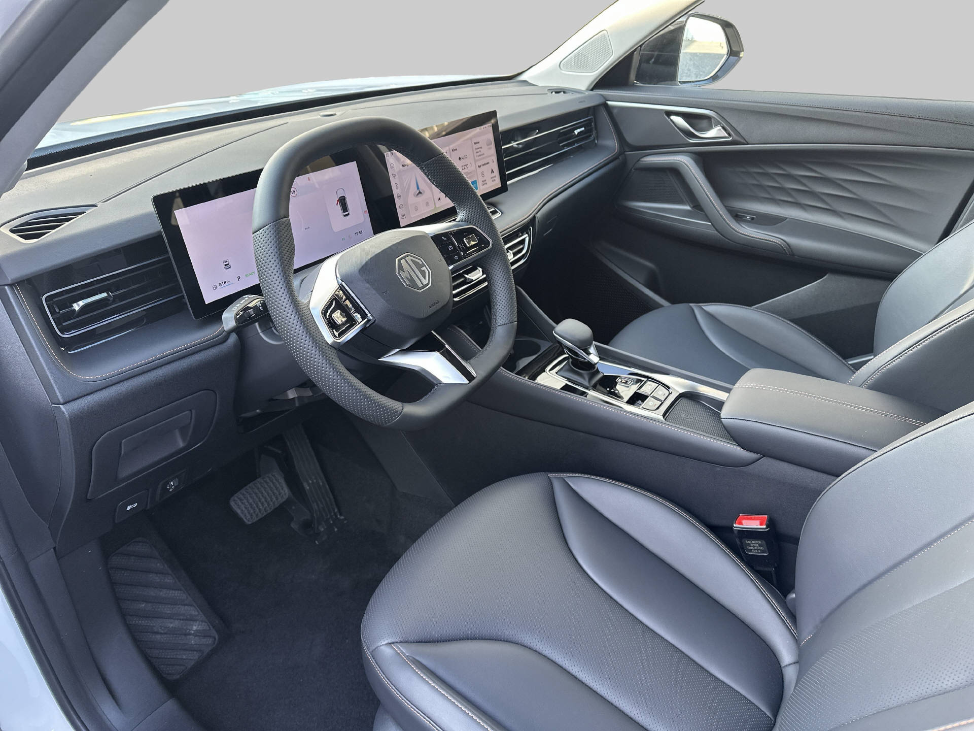 MG HS 1.5 Hybrid Luxury-image-7
