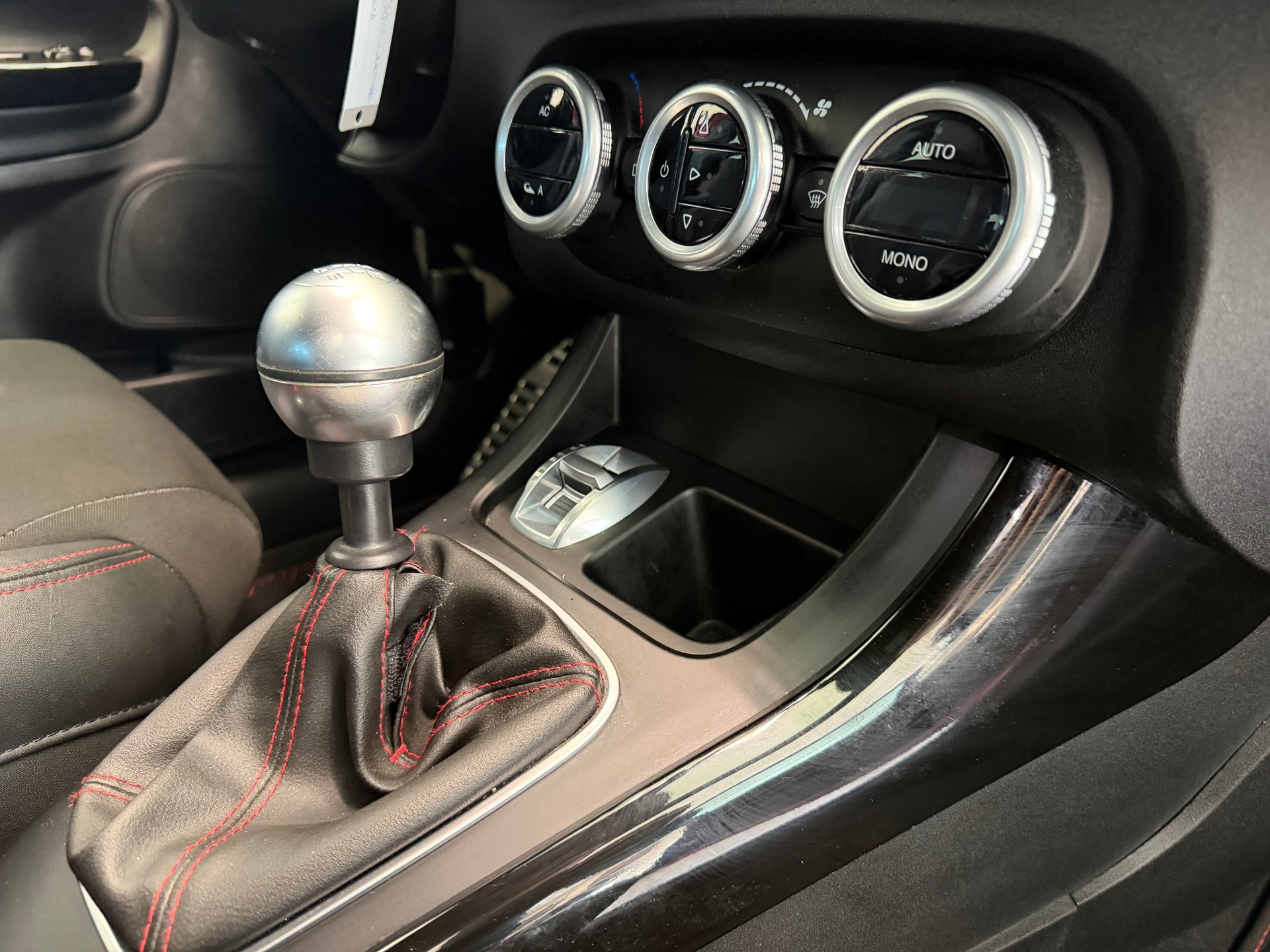 ALFA ROMEO Giulietta 1750 TBi Quadrifoglio Verde-image-15