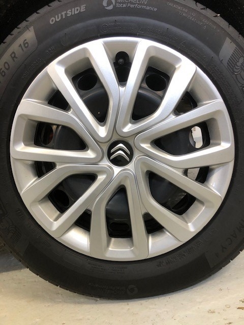 CITROEN e-Berlingo Feel-image-12
