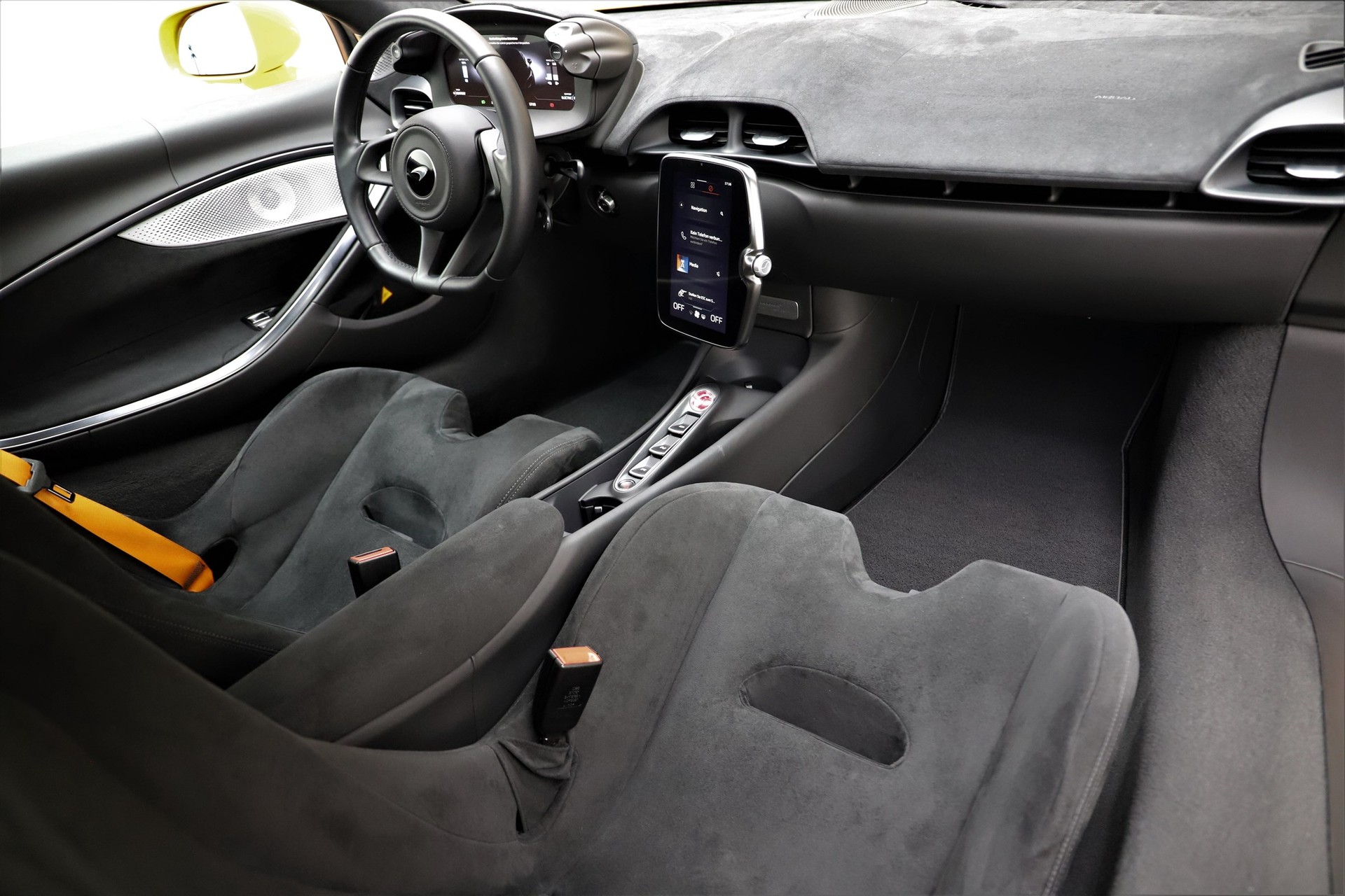 McLAREN ARTURA 3.0 V6-image-7